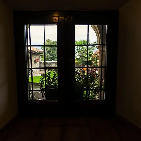 Historisches Haus Mit Seeblick By Interhome Appartement Riva di Solto