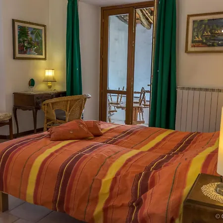Historisches Haus Mit Seeblick By Interhome Riva di Solto